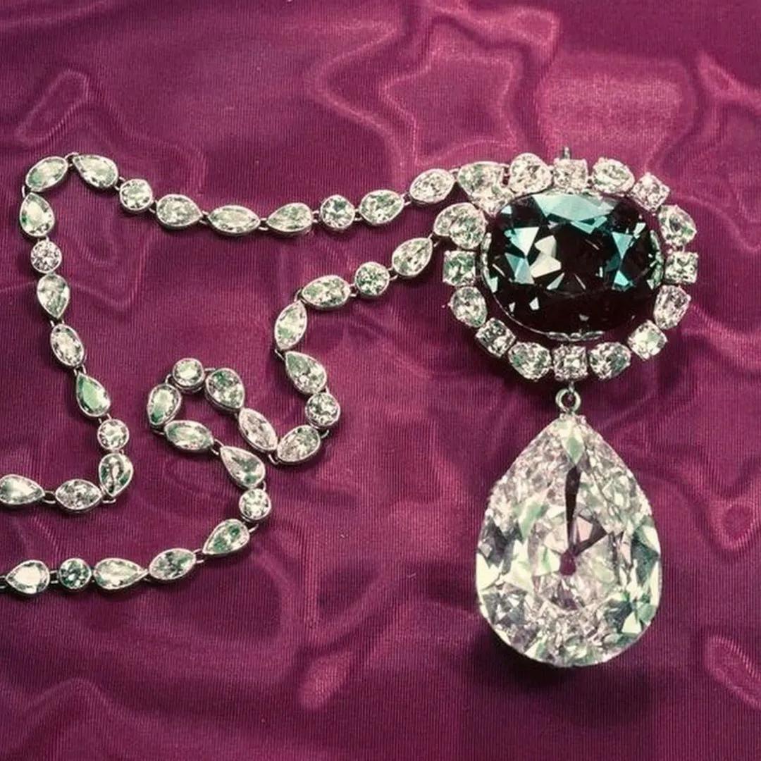 消失了38年的传奇钻石项链“东方之星”惊现贝克汉姆家婚礼上？