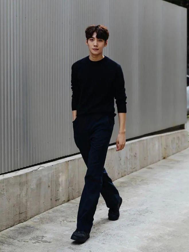 街拍男穿搭加图解,街拍男士穿衣搭配图