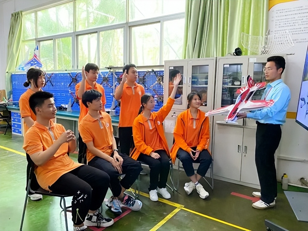 珠海南方爱迪技工学校有什么专业,珠海市南方爱迪技工学校口碑