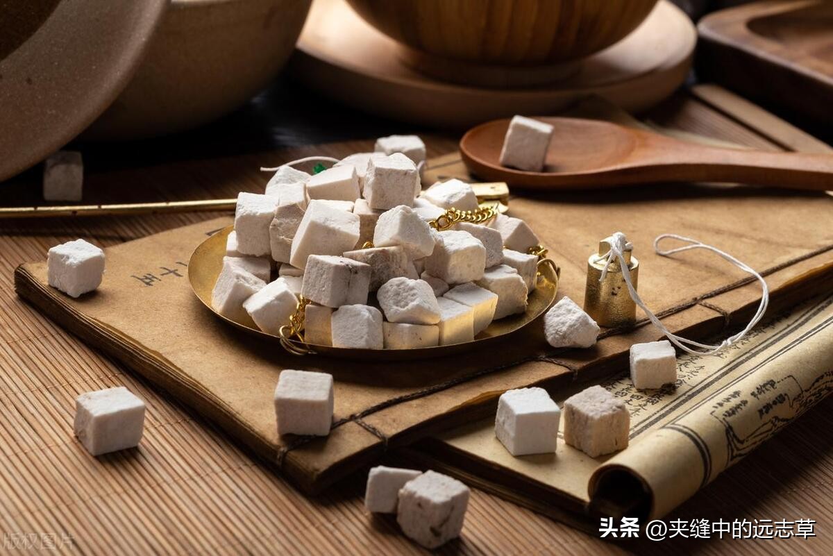 二阳咳嗽咳痰吃什么中成药,白痰和黄痰是火还是寒如何治疗