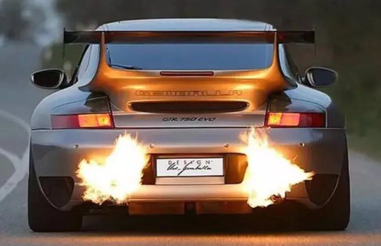 改炸街排气对车有影响吗,外国爆改车排气管暴力喷火