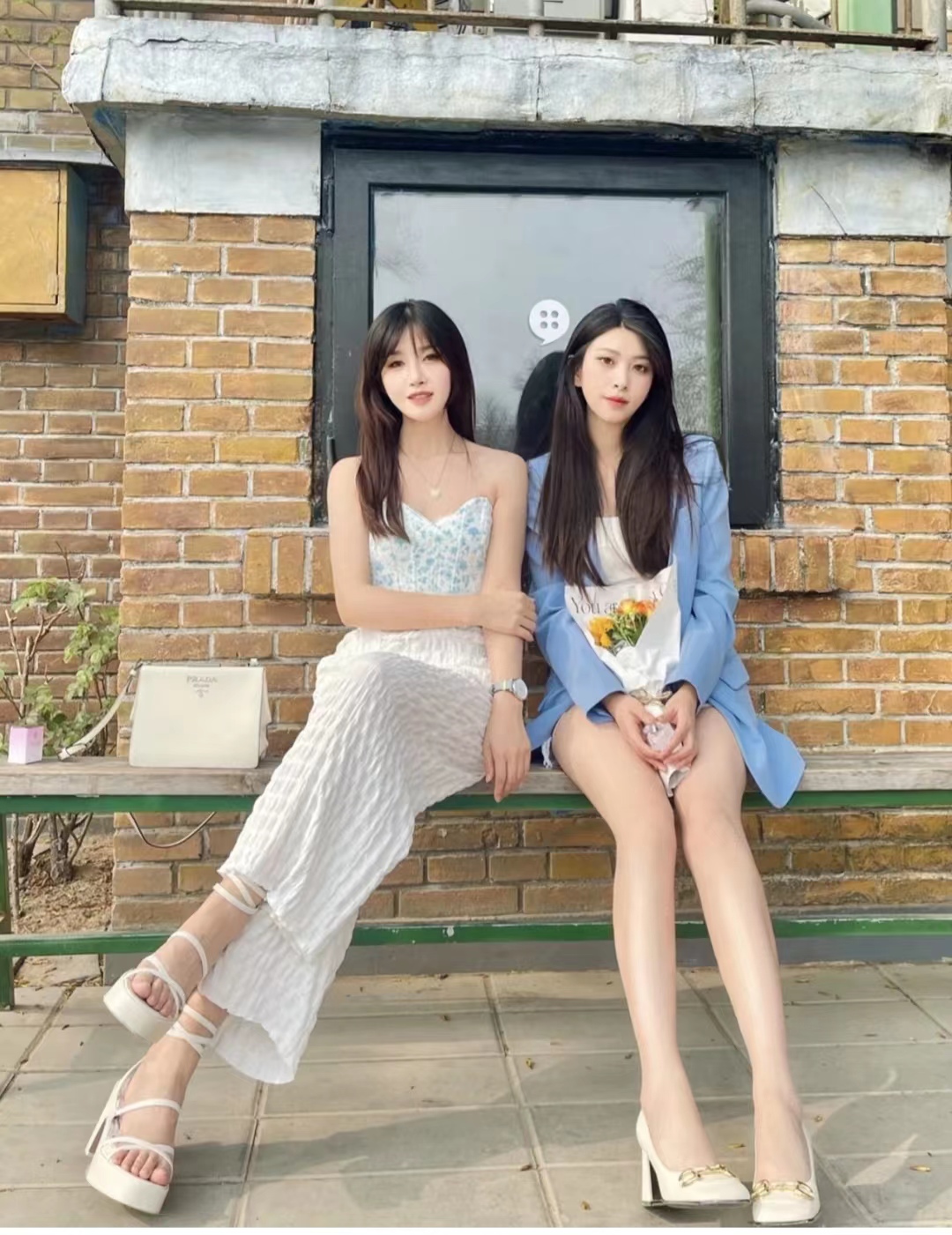 夏天短裤上衣搭配什么鞋子好看,白色短裤配什么上衣和鞋子好