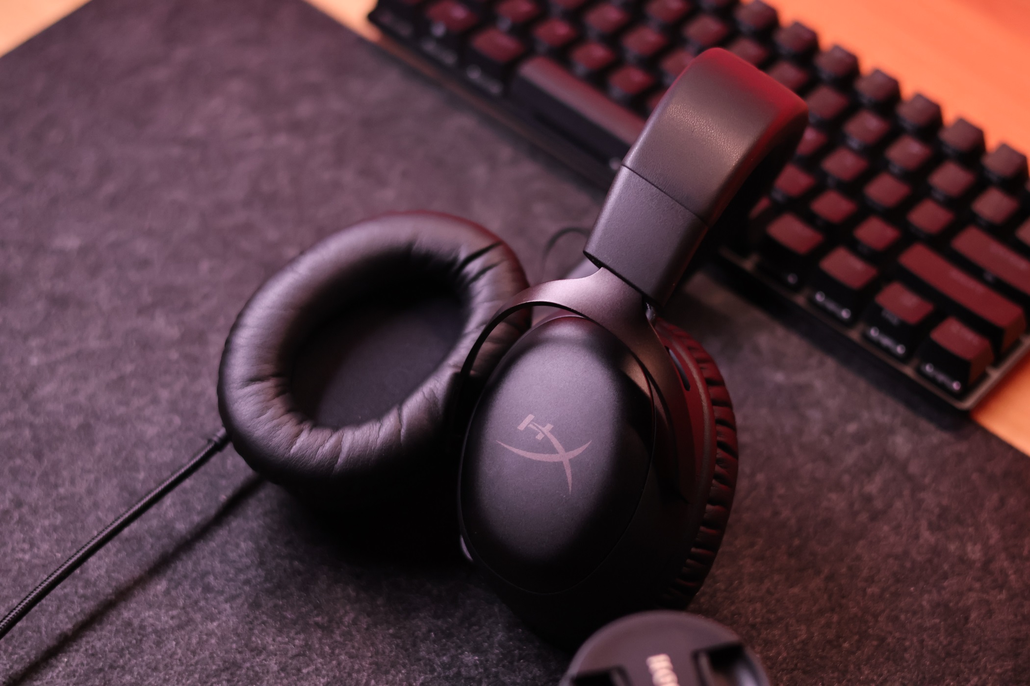 hyperx飓风3耳机英文,游戏蓝牙耳机入耳式飓风3