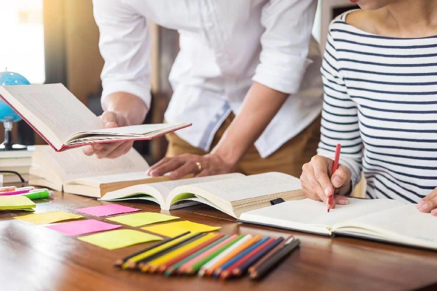 缃戞牎璇剧▼鍩硅,缃戞牎璇剧▼