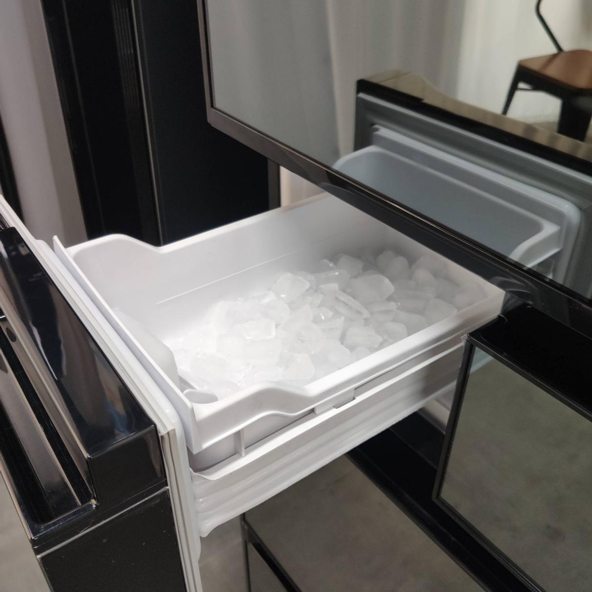 日立冰箱wx650kc对比kw590kc,日立冰箱r-zx750kc和r-zxc750kc的区别