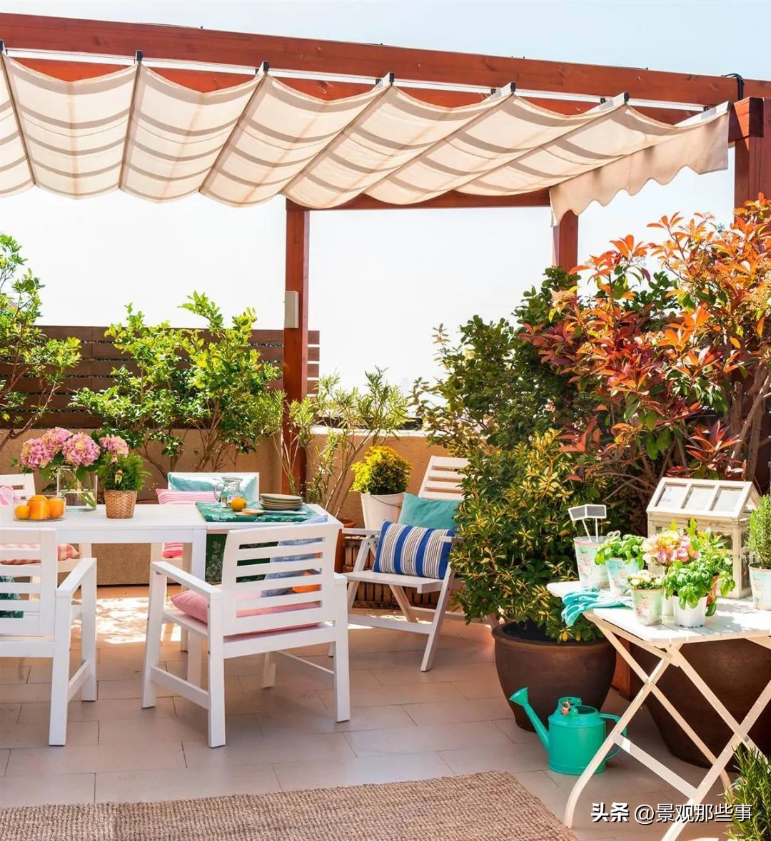 毫不犹豫的买了顶楼带露台的房子,顶楼带露台和二楼带露台