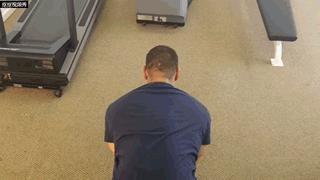 左边肩膀疼痛的治疗方法小妙招,肩膀手往后抬时疼痛是什么原因