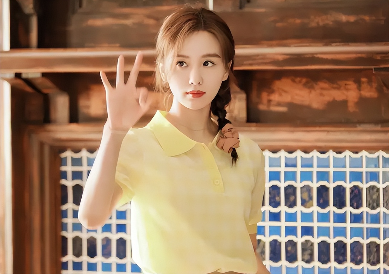 于正夸赵丽颖人品好长得好演技好,于正评价赵丽颖演技碾压