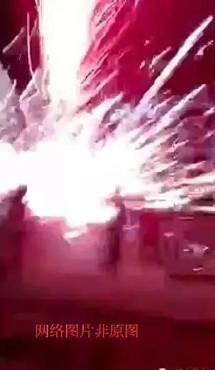 禁止礼花弹违法吗,礼花弹很危险吗