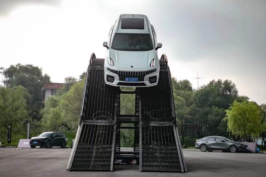 24款领克09mhev沉浸式体验,领克09mhev七座ultra