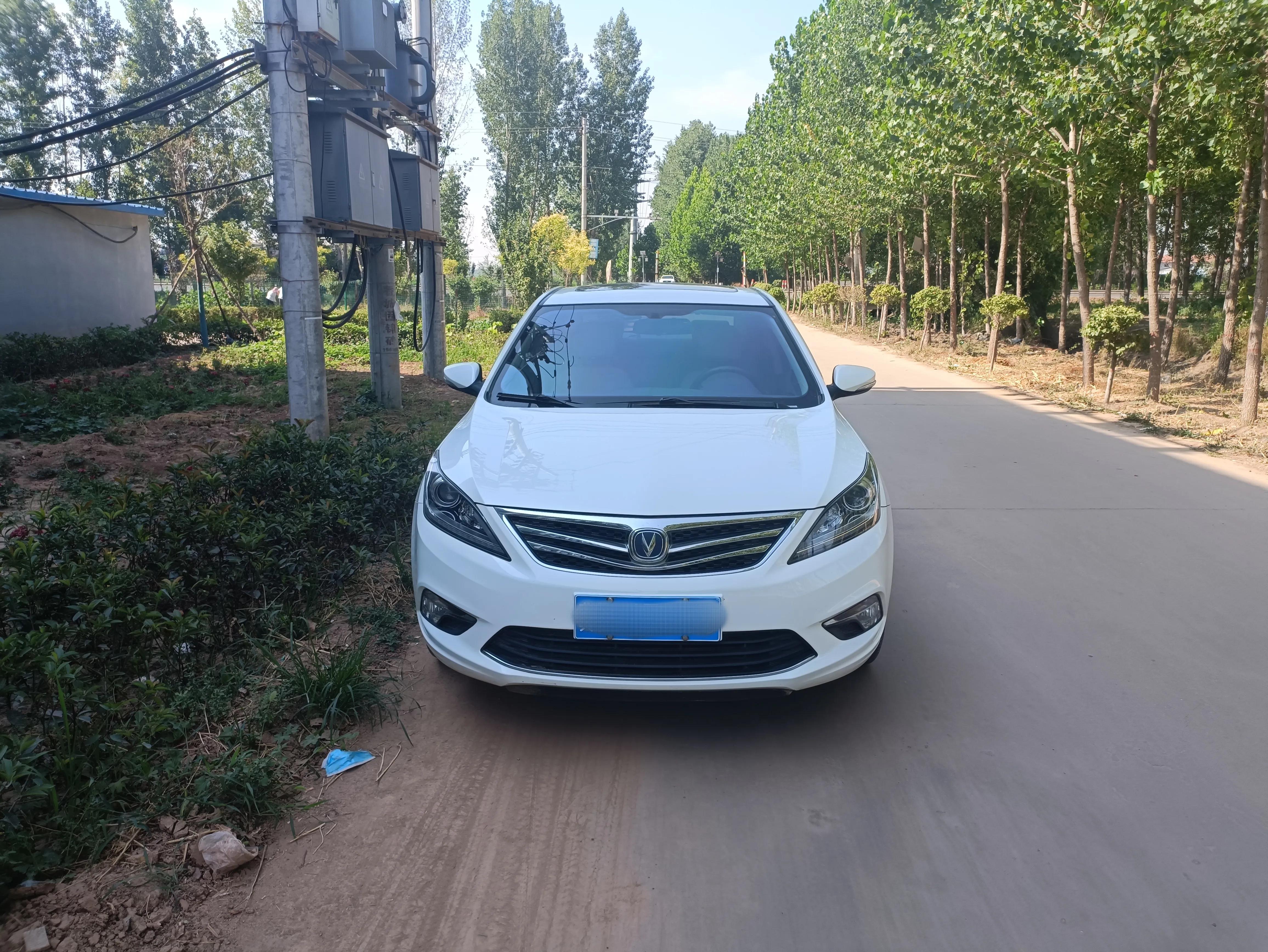 逸动四喇叭和六喇叭,长安逸动两个扬声器测评