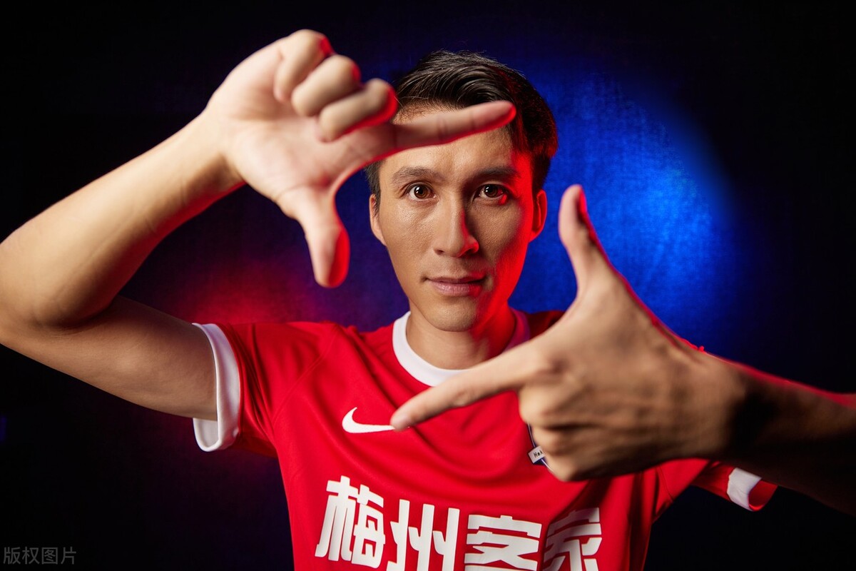 梅州客家足球俱乐部写真,梅州客家队海报