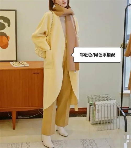 黑色大衣的配色技巧,咖啡色的大衣怎样配色