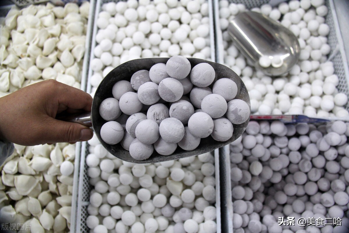 买汤圆的正确方式,买汤圆是选大的还是小的好吃