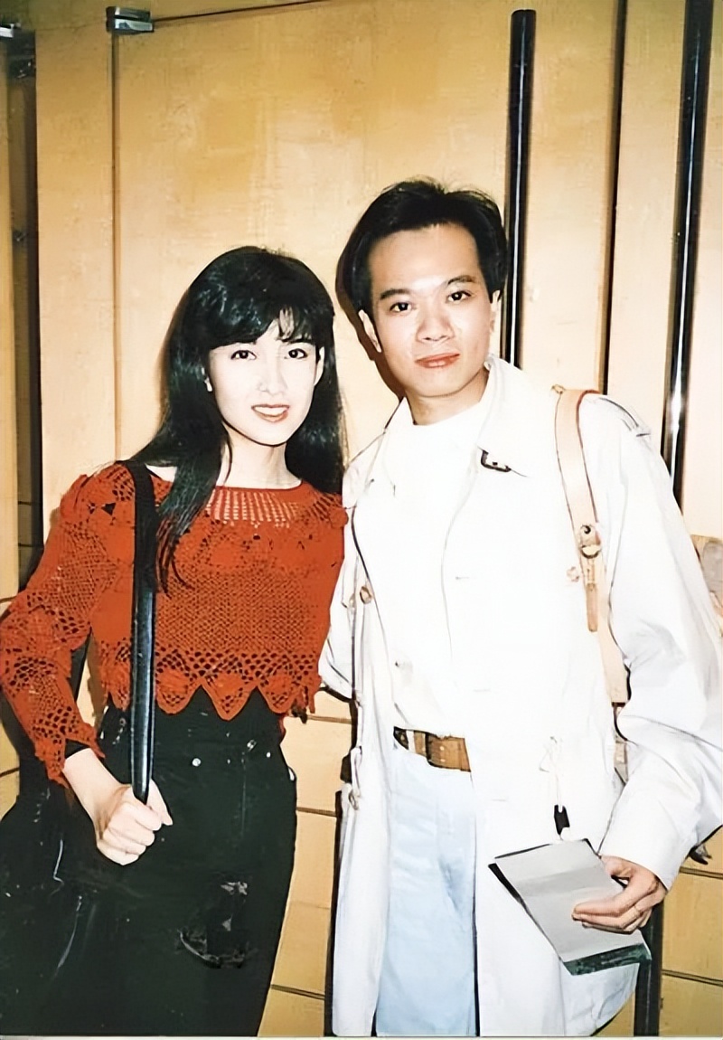 周慧敏被称第一代玉女掌门,玉女掌门周慧敏93年的歌