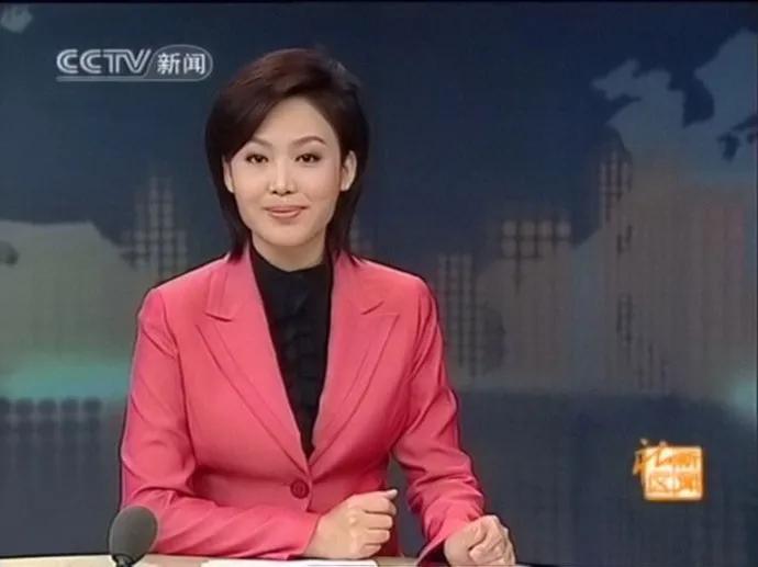 央视主播洗牌:郑丽渐入佳境,海霞即将谢幕!她俩,你更喜欢谁?