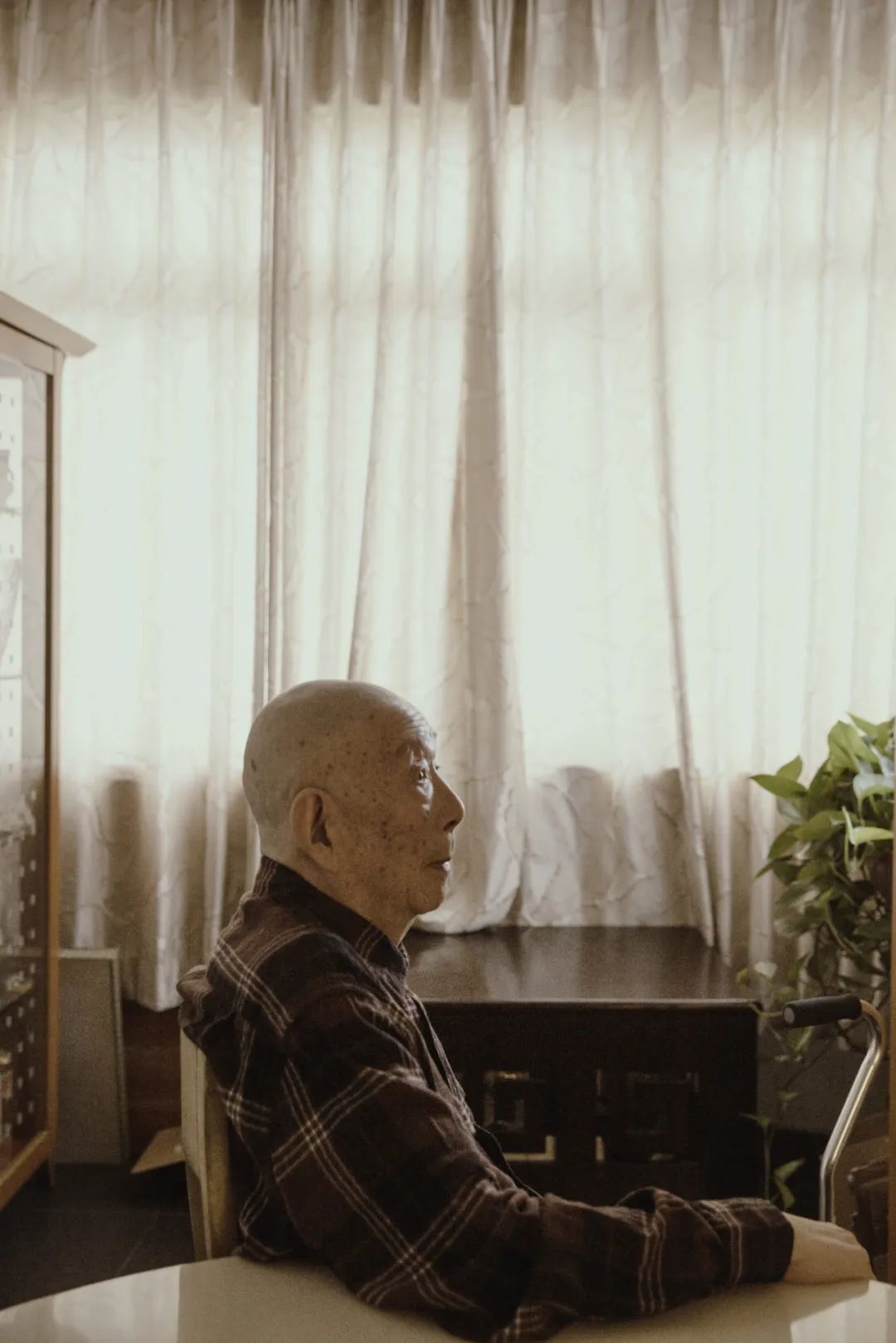 钟叔河我的杯很小，我用我的杯喝水