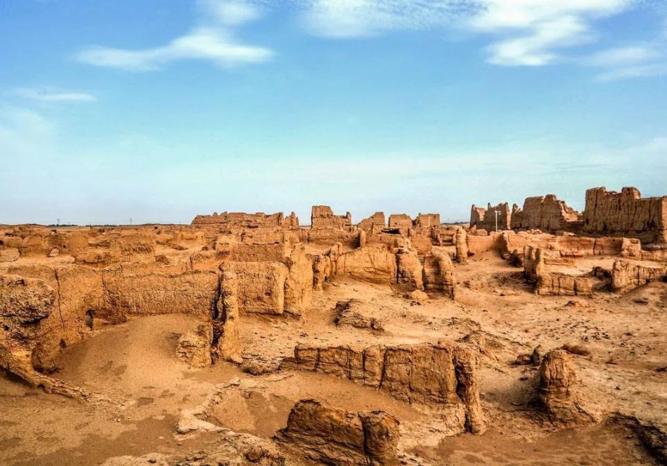 繁华的楼兰古国，为啥说没就没了，楼兰人最后去哪儿了？