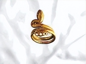 古罗马蓝宝石镶金戒指 (古罗马黄金戒指)