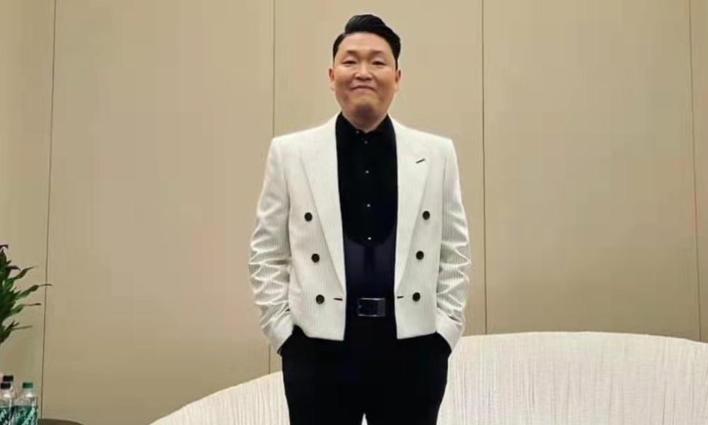 鸟叔演唱会发生事故视角,鸟叔的舞台事故