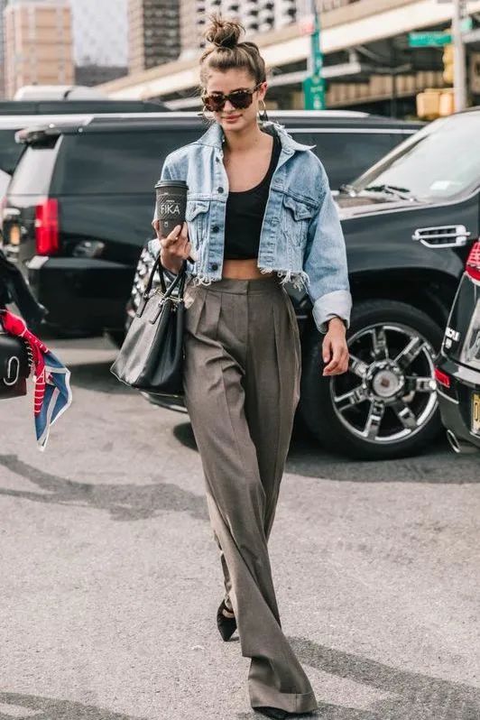 牛仔外套适合春天穿吗,春天必备牛仔外套