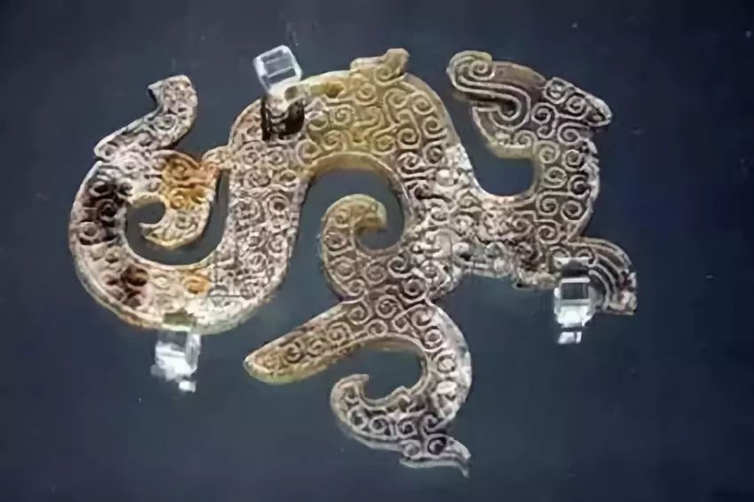 浅谈——鉴别古玉沁色