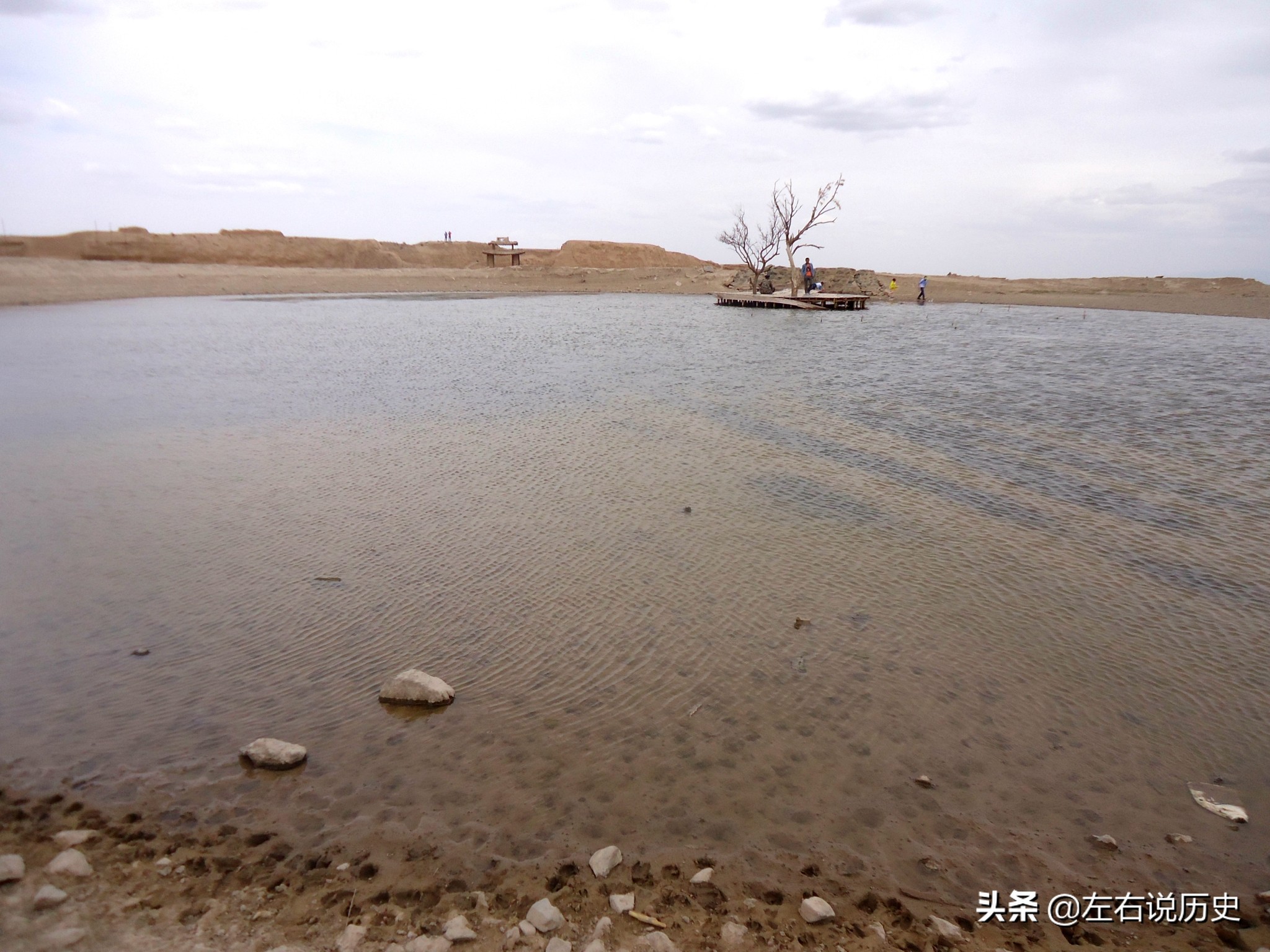 孤独大漠剑寂寞永泰城