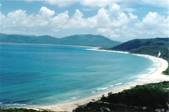 海边旅行最美海岛,阳光沙滩海浪最美海岛带你去看海