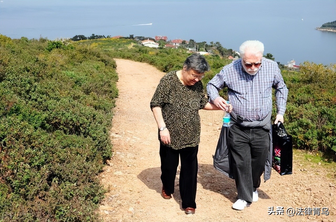 老年人未婚同居的财产怎么处理,老年人非婚同居怎么解决