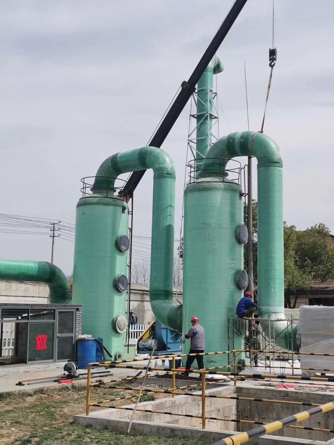 五家渠玻璃钢污水池方形盖板报价,污水池玻璃钢盖板施工方法