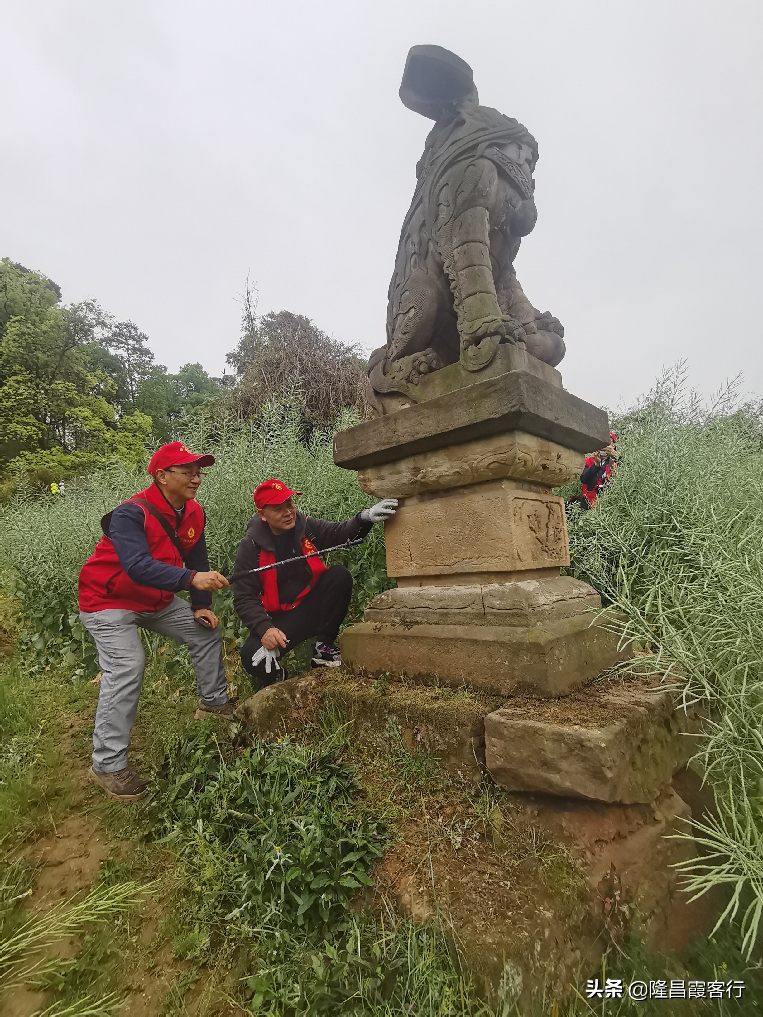 隆昌石燕桥古墓,隆昌石燕桥石狮子