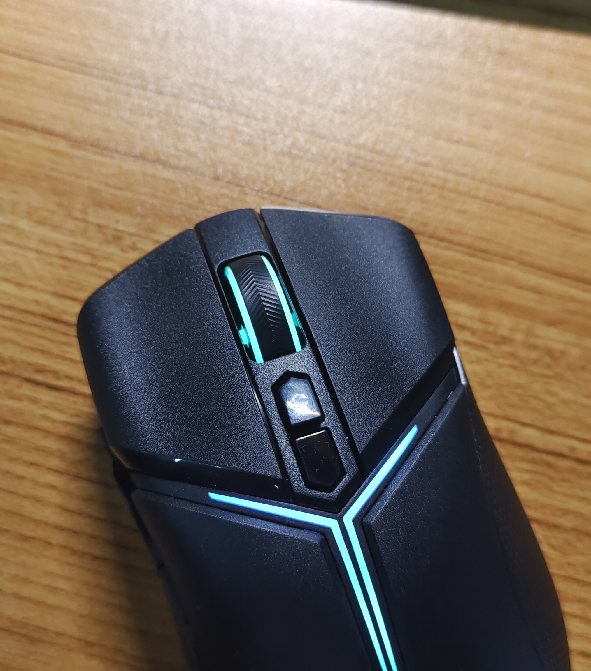 无线游戏鼠标推荐100元以下,游戏鼠标推荐无线无按键