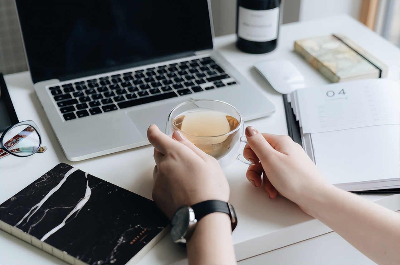 应届生去银行工作开始工资有多少,银行本科毕业三年后的工资水平