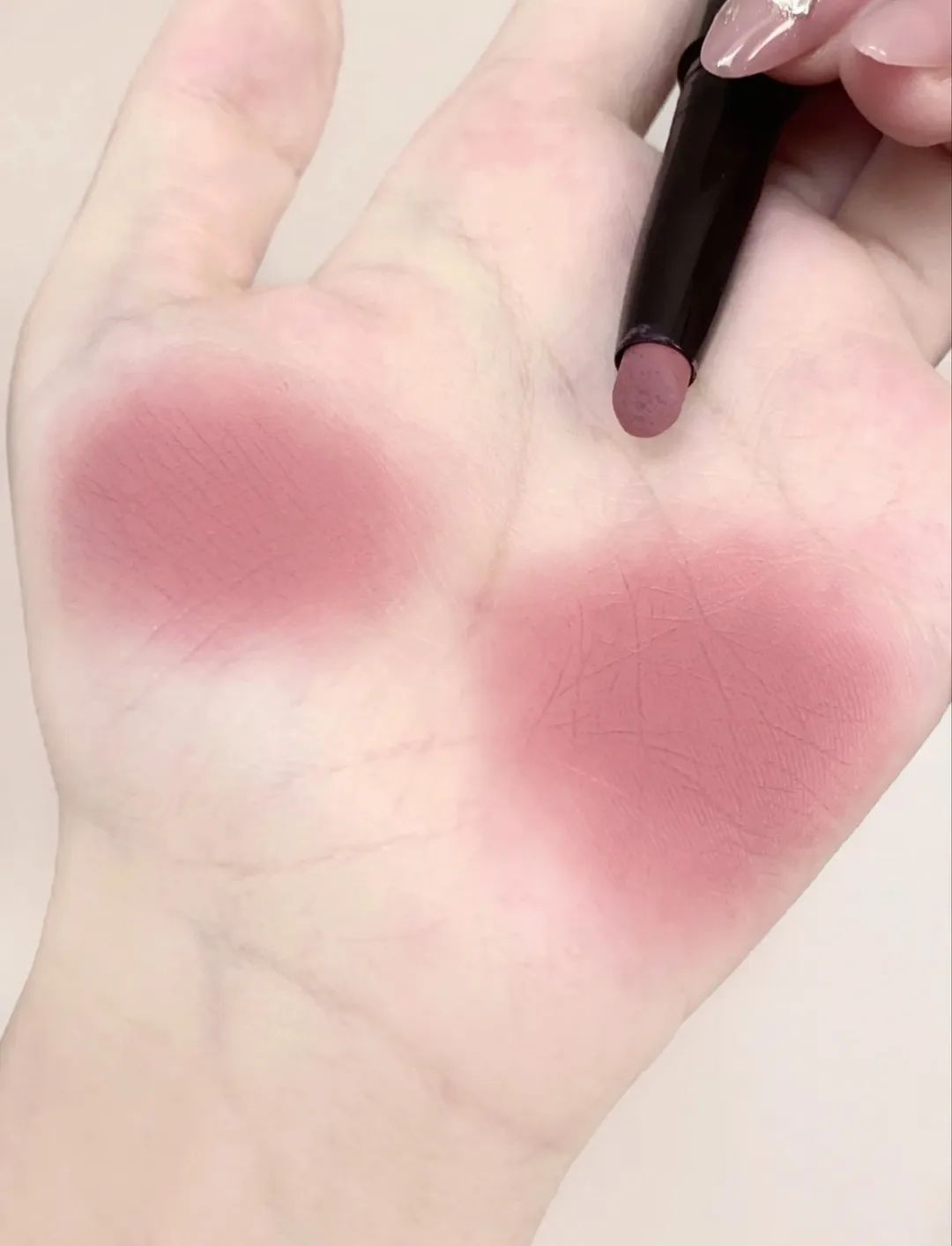 低饱和度嫩粉口红,粉粉嫩嫩的口红学生