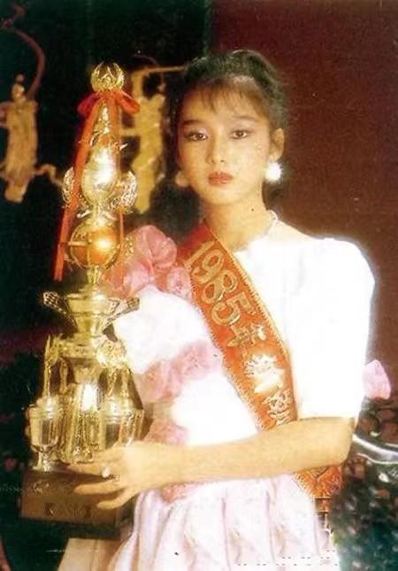 刘德华27岁的电影视频,刘德华几岁向吴倩莲求过婚