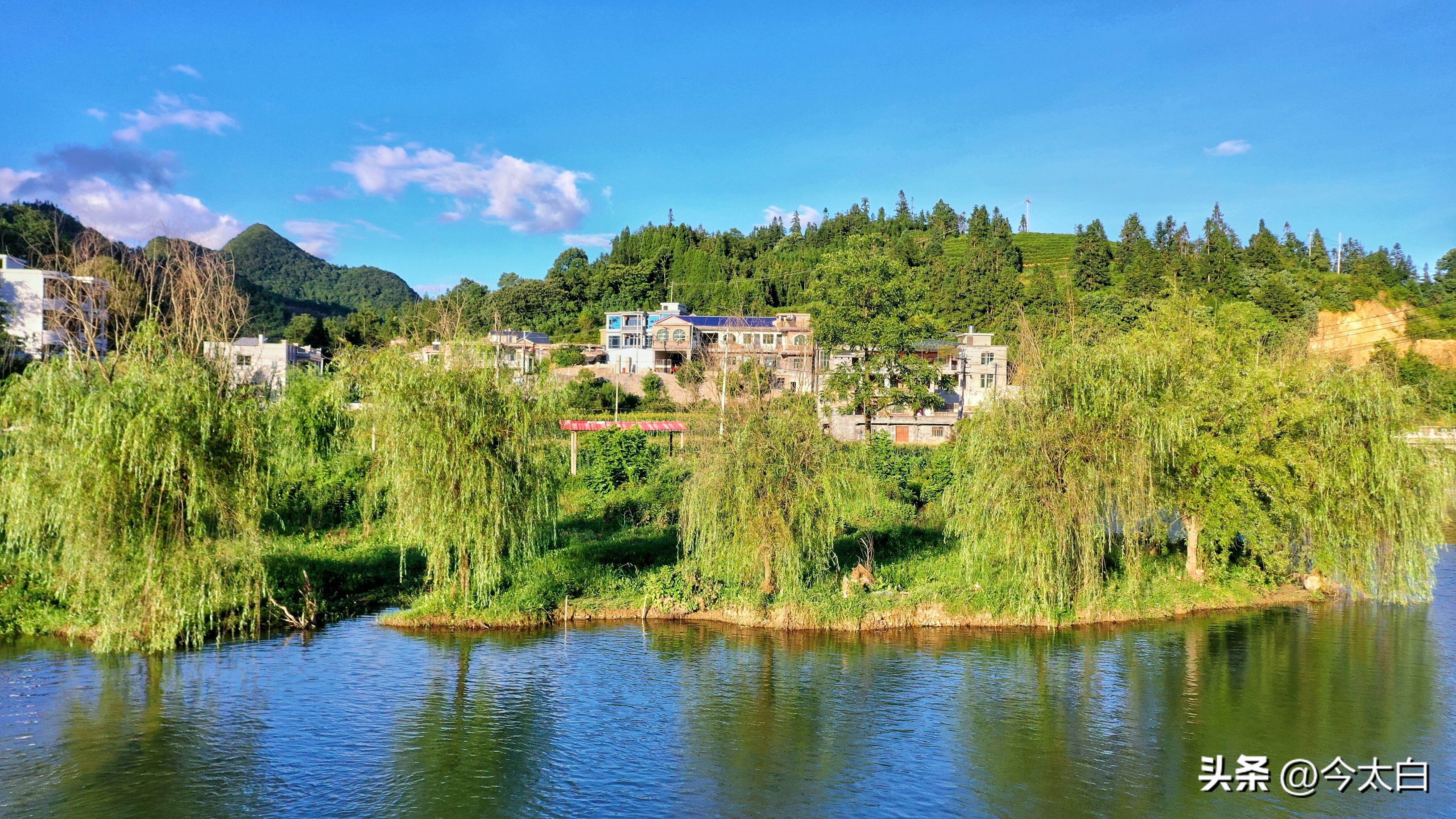 比黄果树瀑布还高8米,比黄果树还高6倍的瀑布