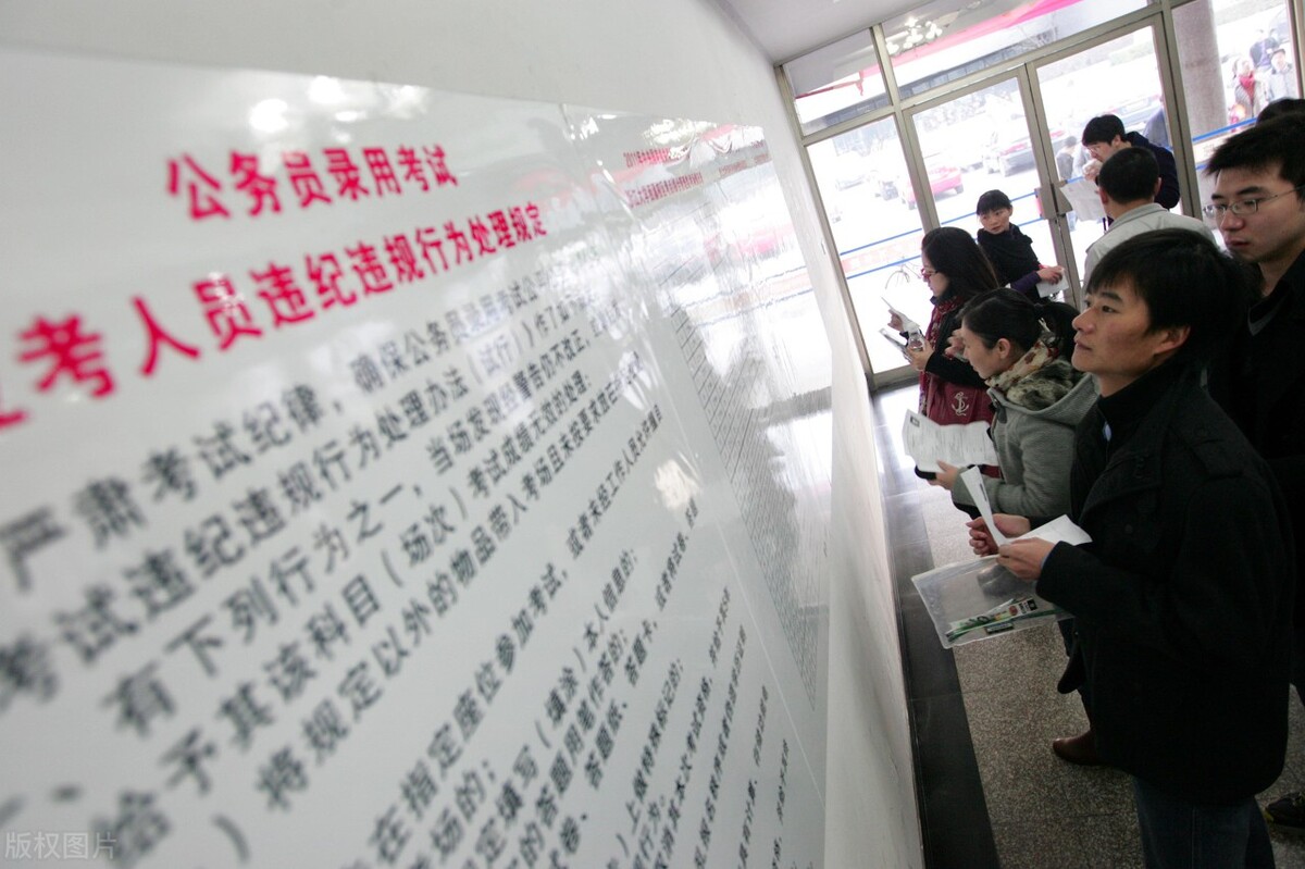 河南大学生村官是全职的吗,大学生村官的条件和出路