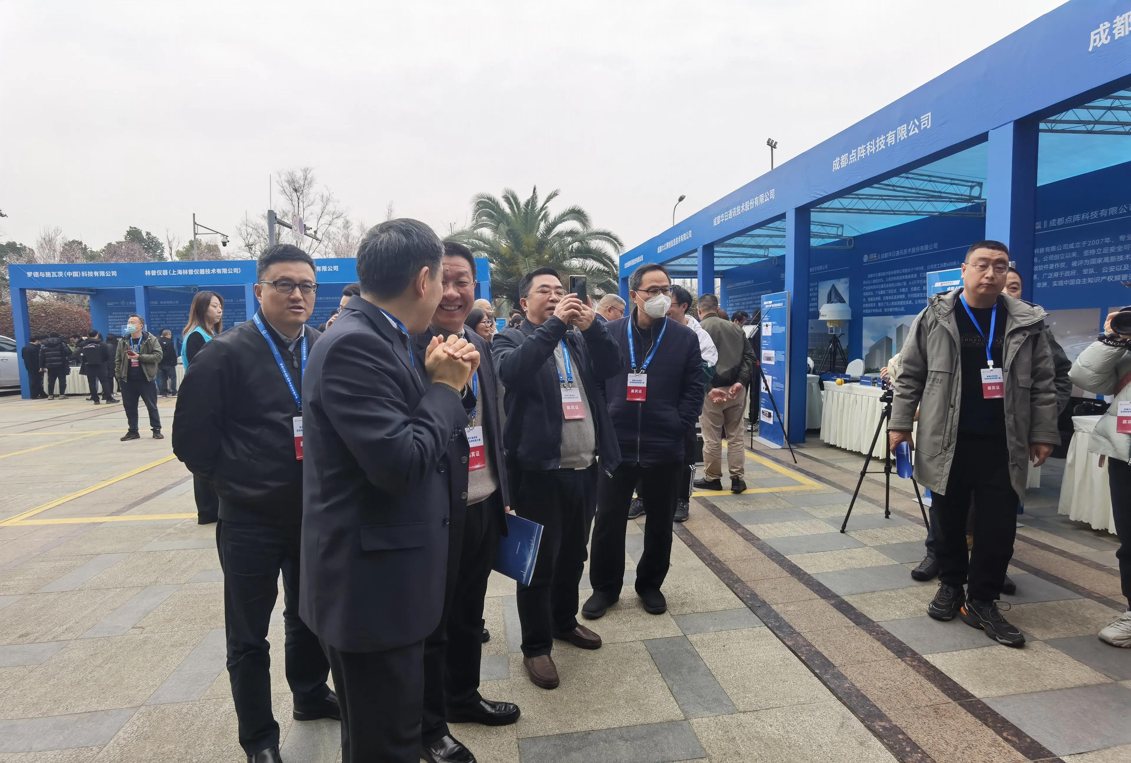 首届川渝地区无线电监测技能大赛（决赛）圆满落幕