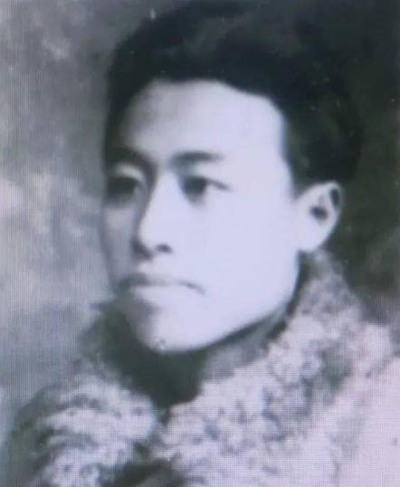 1964年，一妇女主动接近主席遭警卫阻拦，周总理连忙制止