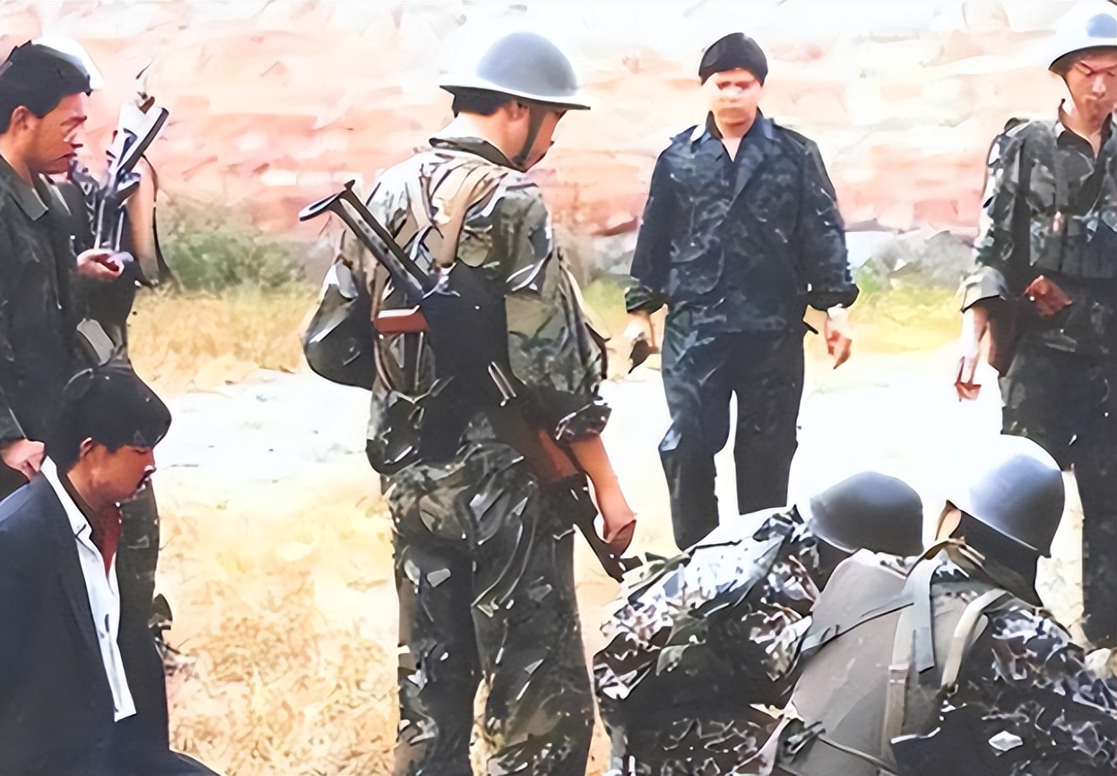 民警潜伏毒窝被发现,25岁民警猝死在派出所