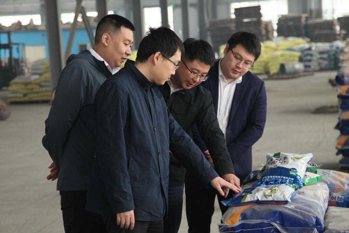 让农民春耕“不差钱”将服务扎根地垄沟——吉林银行用金融“活水”灌溉致富秧苗