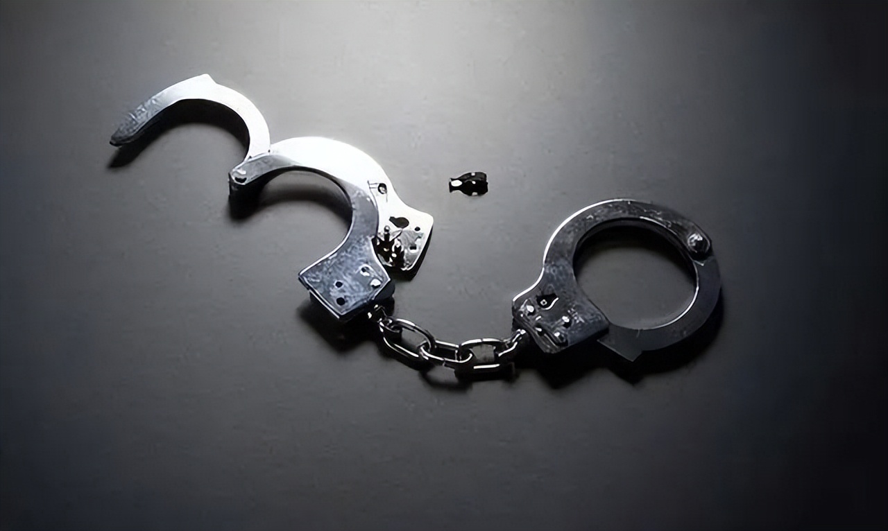 南京“色贪市长”落马：*养包**女下属，爱好在酒店办公，疯狂敛财