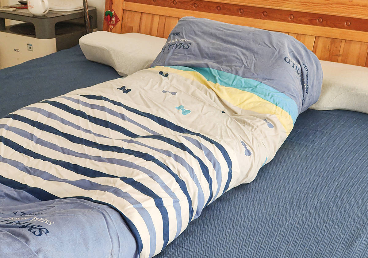 冬天盖鹅绒被暖和吗,夏天睡鹅绒被的体验