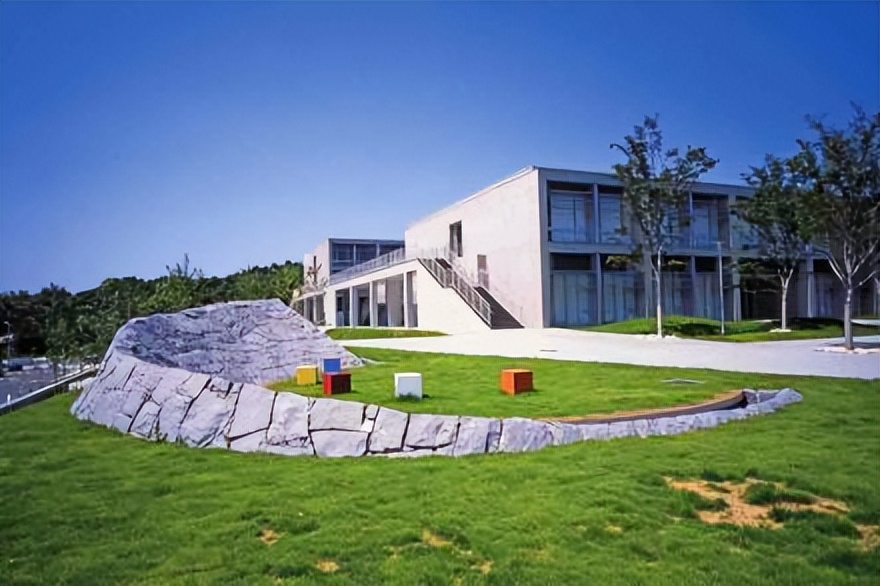 早稻田大学简称什么,早稻田大学成立时间