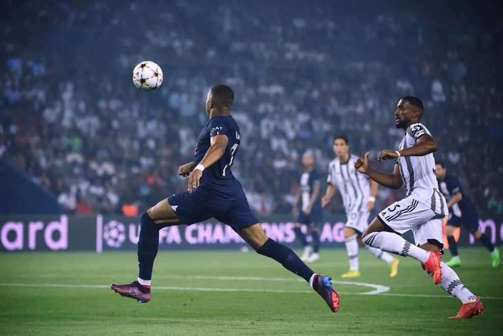 纪录狂魔！6场9球与7场12球，足坛成为新绝代双骄的天下