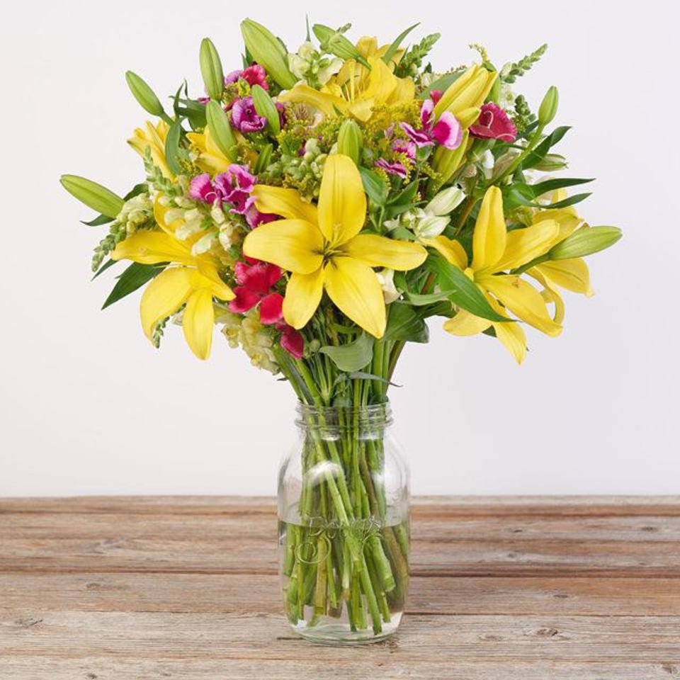 花店母亲节准备哪些鲜花,母亲节送花送什么花好高级又美丽