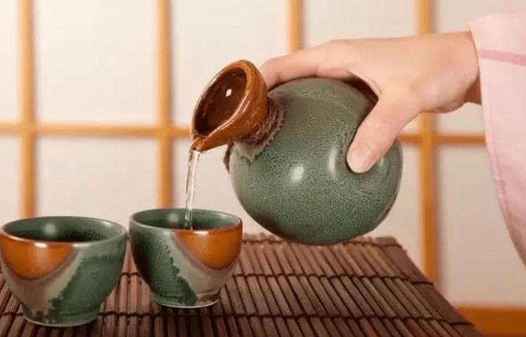 伏特加酒96度相当于白酒多少度,伏特加和白酒口感区别在哪