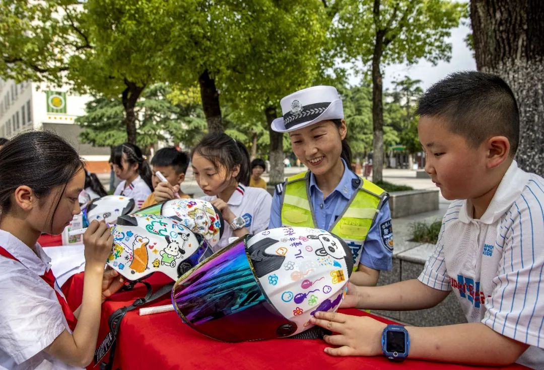 想要六一儿童节礼物的说说,充满爱的儿童节礼物