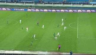 中超球员比赛拖延时间,中超守门员拖延比赛被黄牌