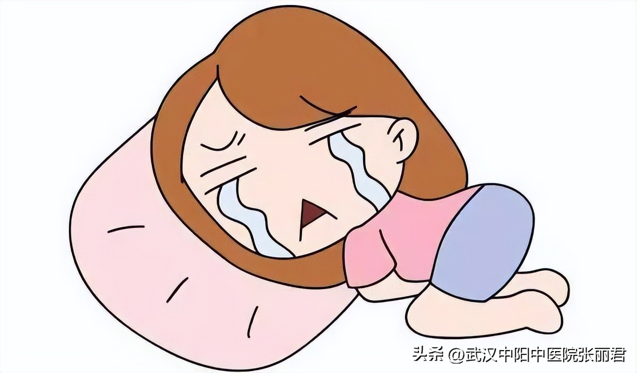 月经过少且伴有血块,来例假量过少没有血块